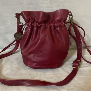 Wanderers Travel Co., Brontë Bucket Crossbody